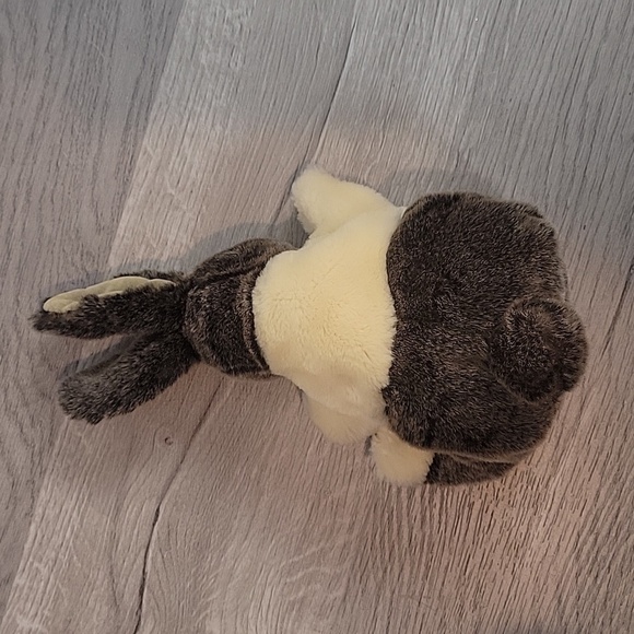 FOLKMANIS Puppets Dutch Rabbit Puppet - Picture 6 of 11